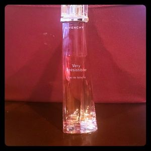 Givenchy Very Irresistible 2.5 oz